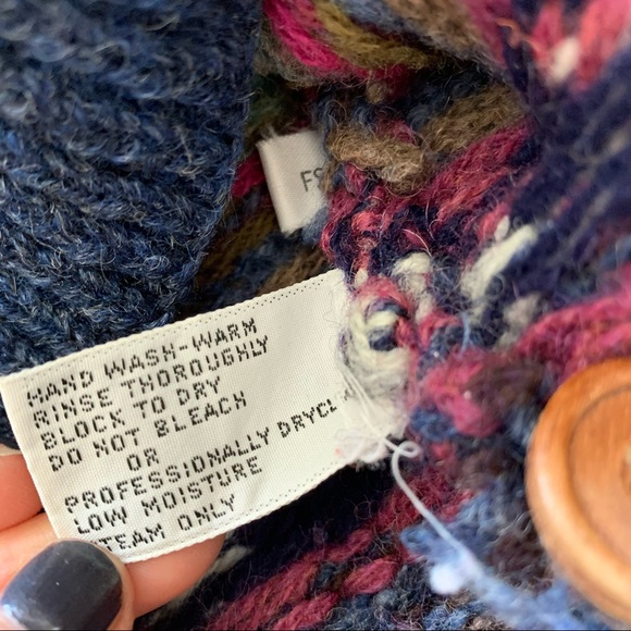 L.L Bean vintage wool animal duck print cardigan - Picture 7 of 10